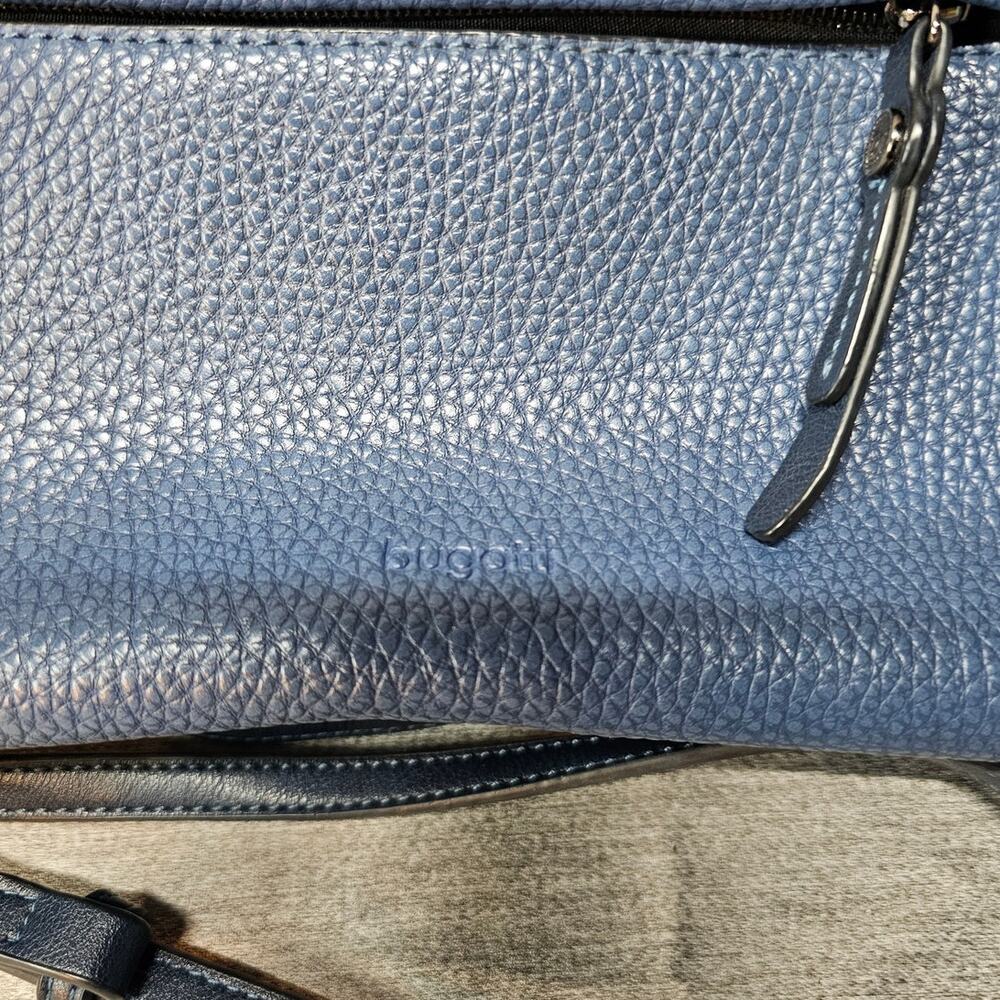 Bugatti Womens Dark Blue/Black Faux Leather Crossbody Bag EUC - Picture 2 of 12